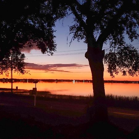 Pet-Friendly Auburndale House With Lake Views! מראה חיצוני תמונה