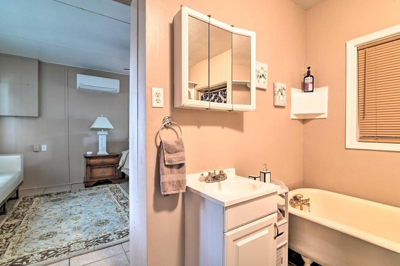 Pet-Friendly Auburndale House With Lake Views! מראה חיצוני תמונה