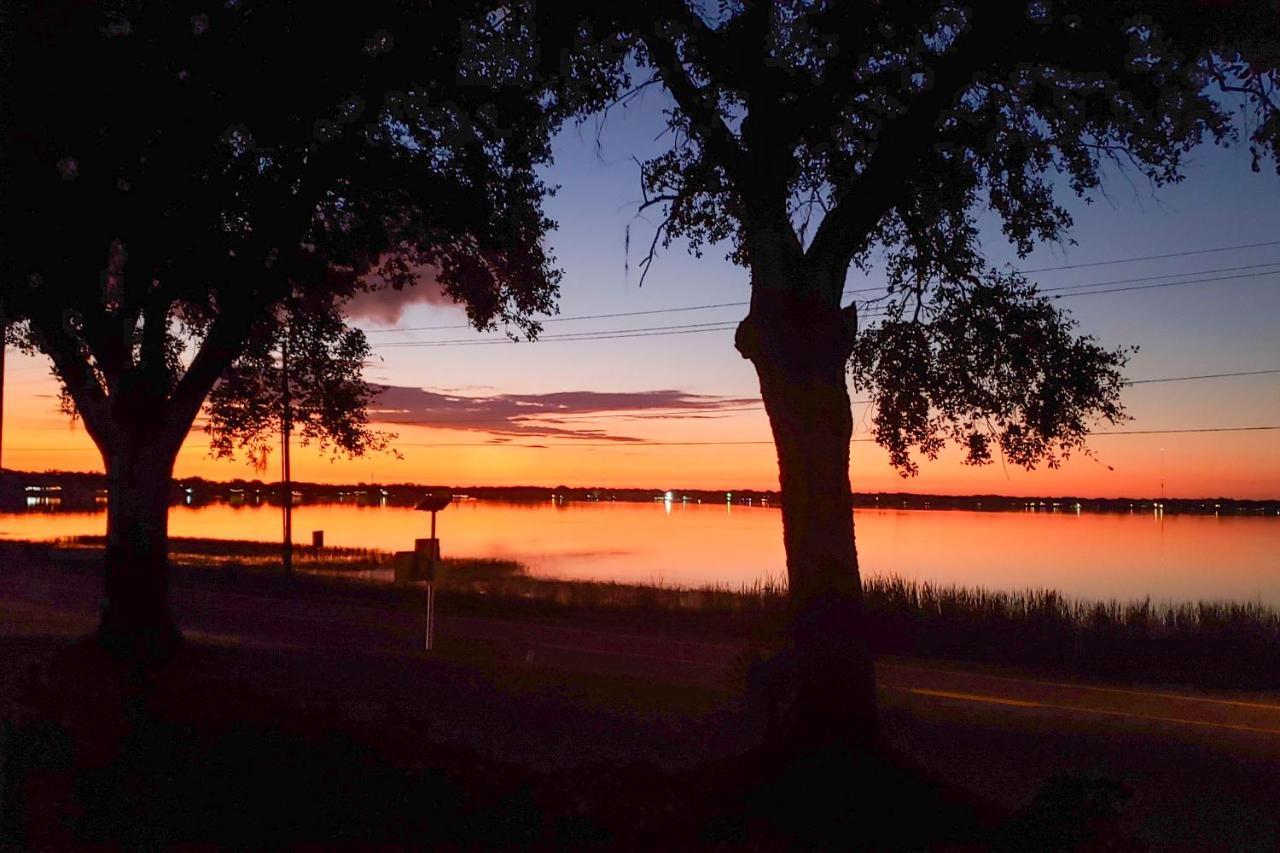 Pet-Friendly Auburndale House With Lake Views! מראה חיצוני תמונה